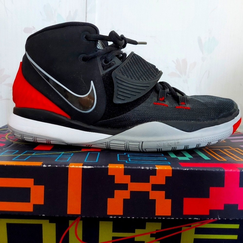 Nike Kyrie 6 GS BRED Youth Size 7. Black/Red/White.